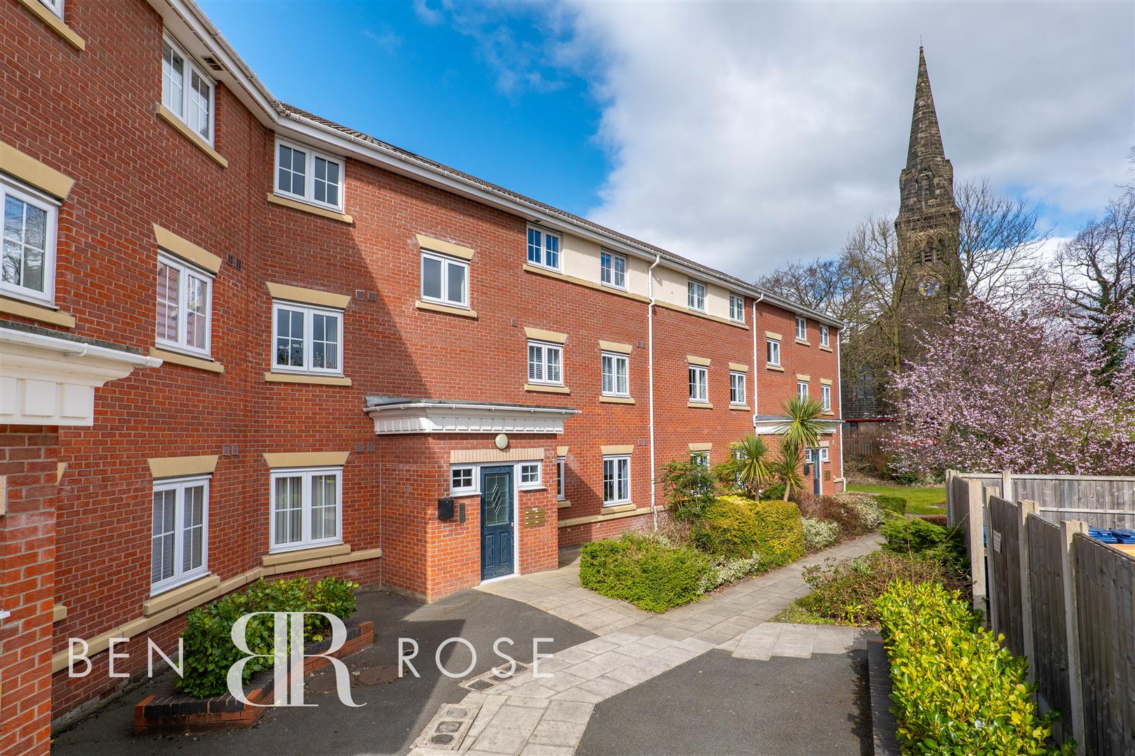 2 bed property in Baxendale Grove, Preston